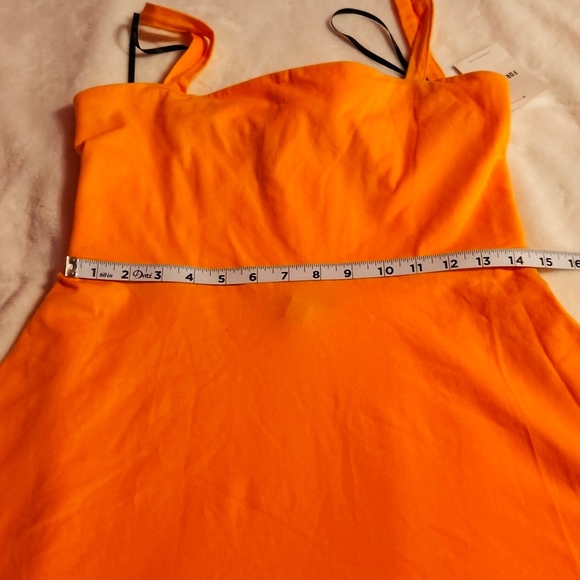 Women's Junior Size Large, Open Sexy, Peekaboo Back Summer Dress - Picture 3 of 5
